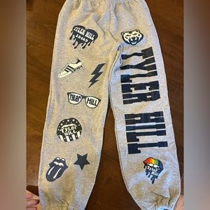 Tyler Hill Camp Sweatpants Youth Medium